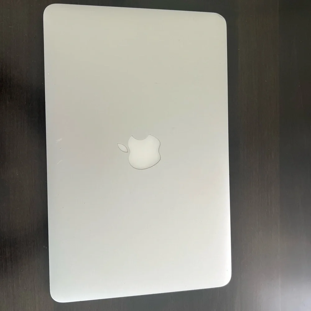 Apple Sleek Silver Device